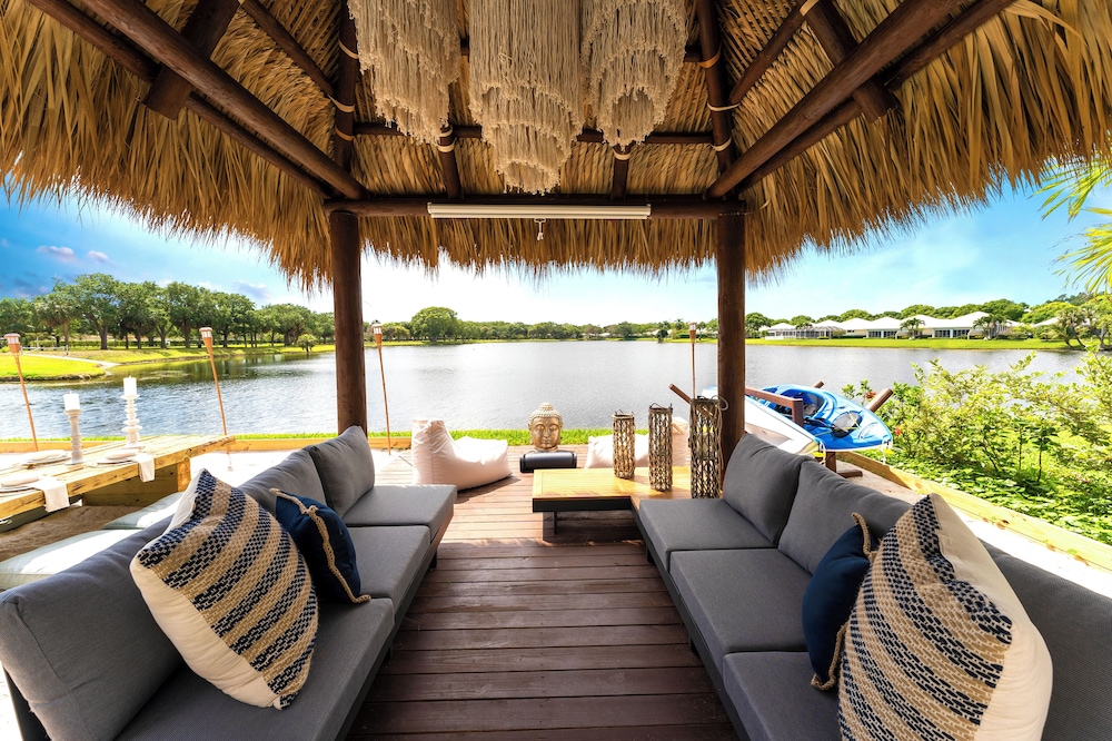 Palm Beach Paradise | Villa w/ Beach, Pool, Cinema & Tiki