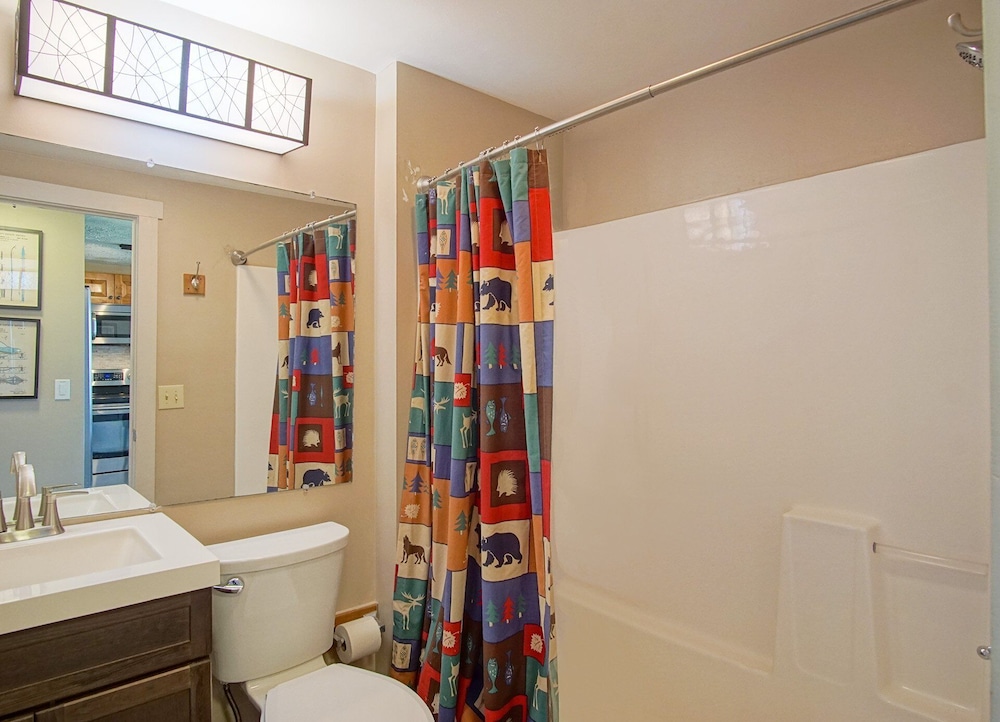 Fall Retreat Hutch 6 Slope Side 5BR on Cupp Run