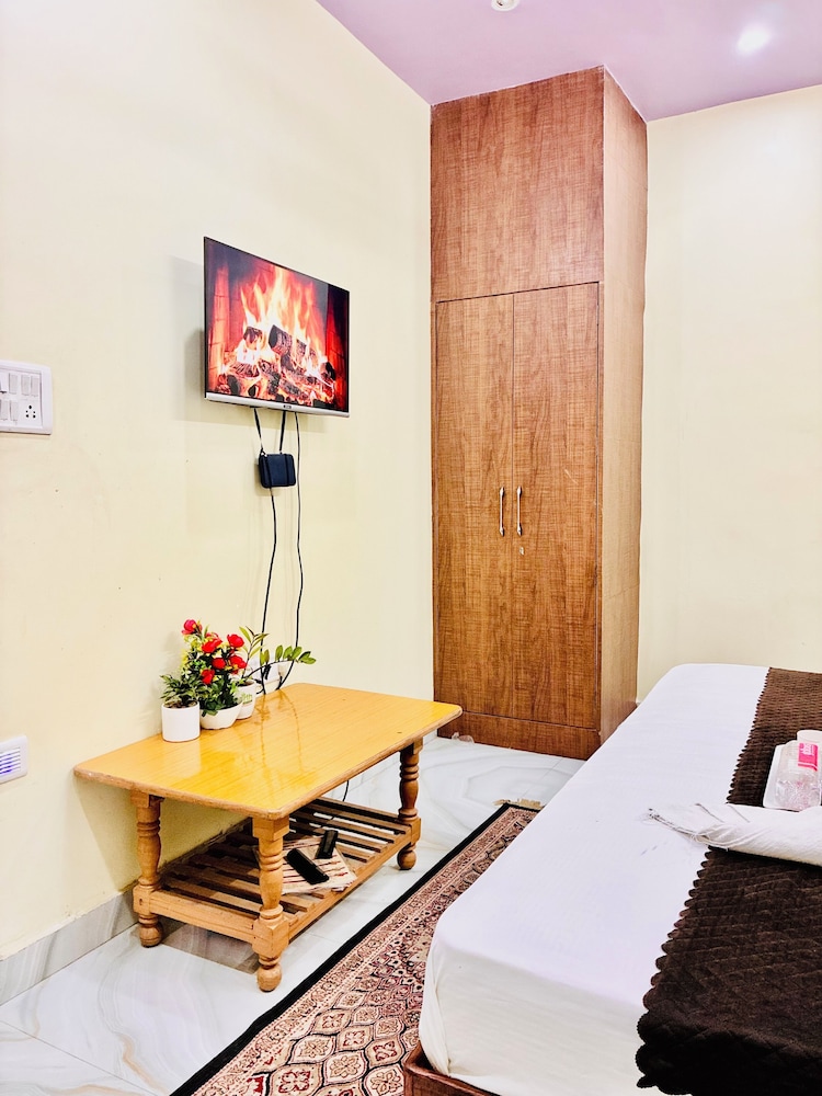 Shivanya guest house