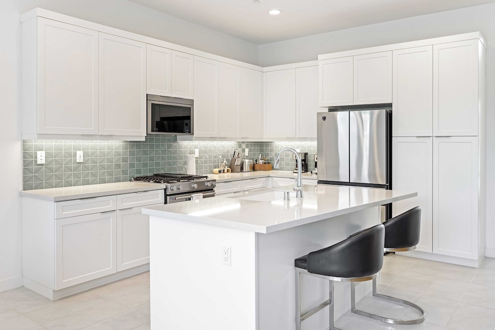 Lumen at Tahquitz: New Build With Pool, Fire Pit & Designer Interiors