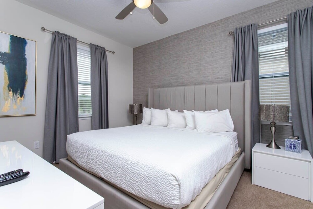 Luxurious 5Bd Single Family w Pool&Jacuzzi @Encore Resort 7432-4
