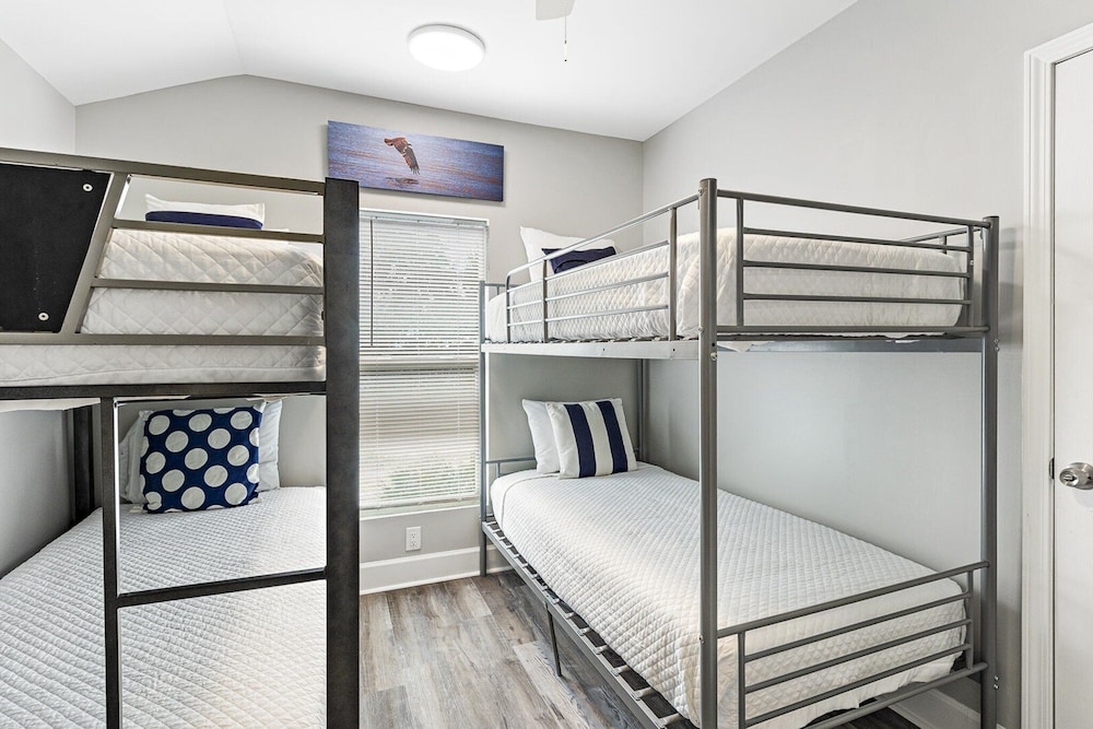 Coastal Dreams 1308 5 Bedroom Home