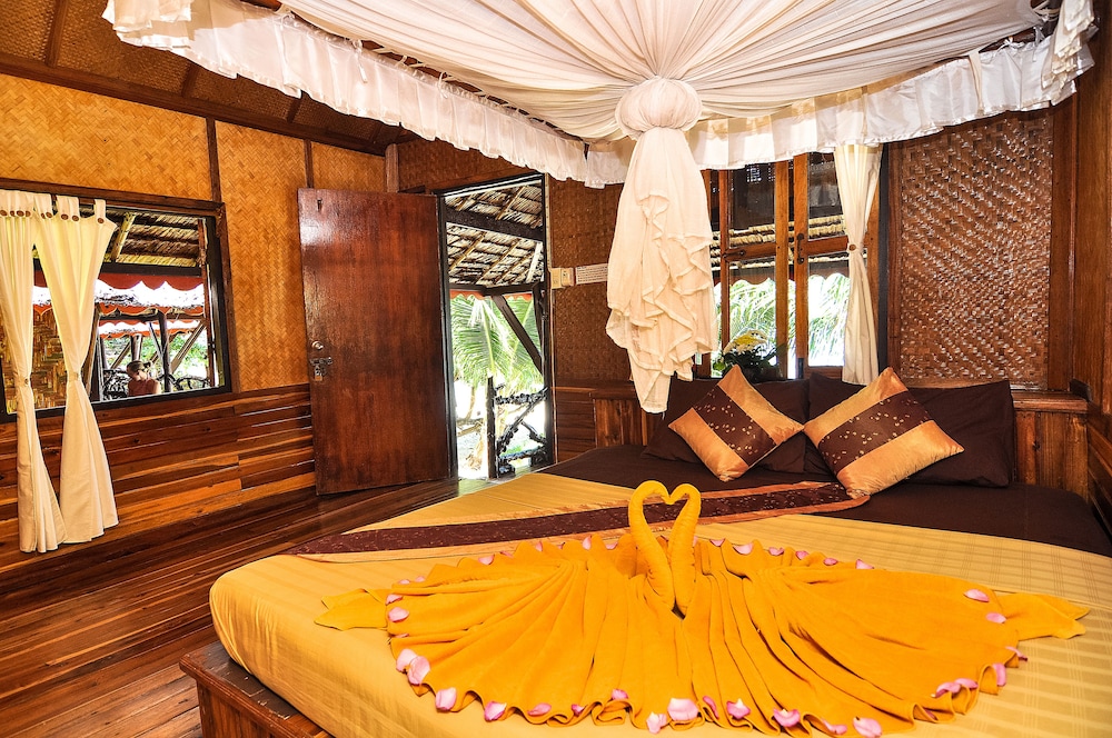Phi Phi Relax Beach Resort