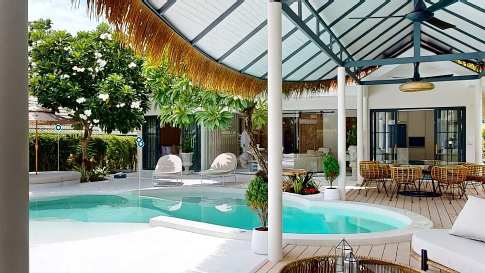 Idyllic Samui Beach Villa Resort