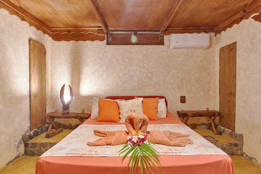 CHALET TROPICAL Hotel & Restaurant-Pizzeria
