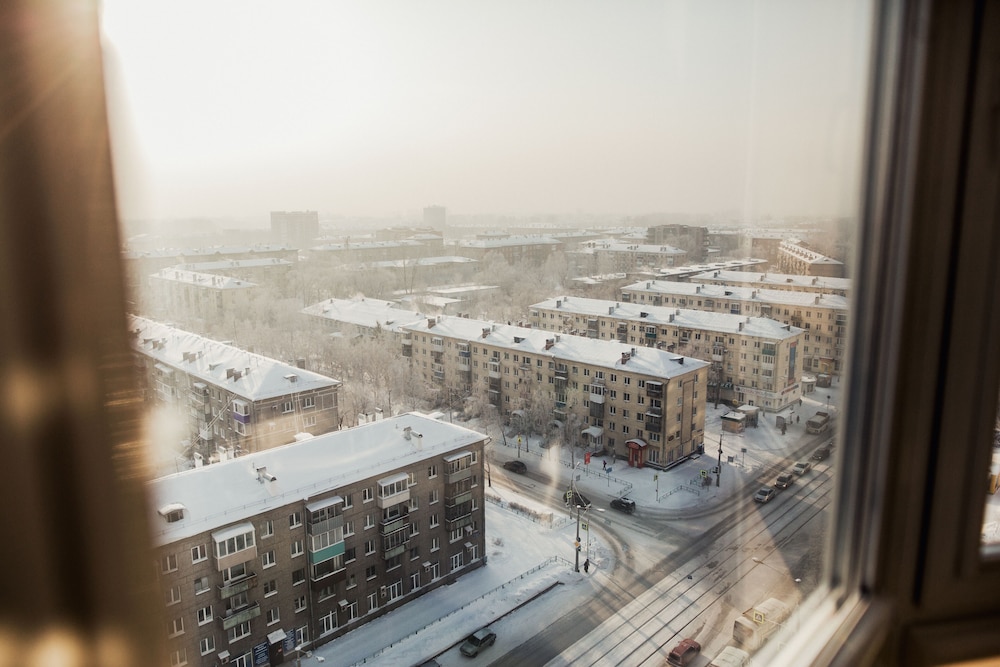 Luxury Apartments On Ordzhonikidze 37 view 2