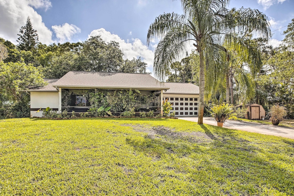 Updated Fort Myers Escape w/ Screened Lanai!