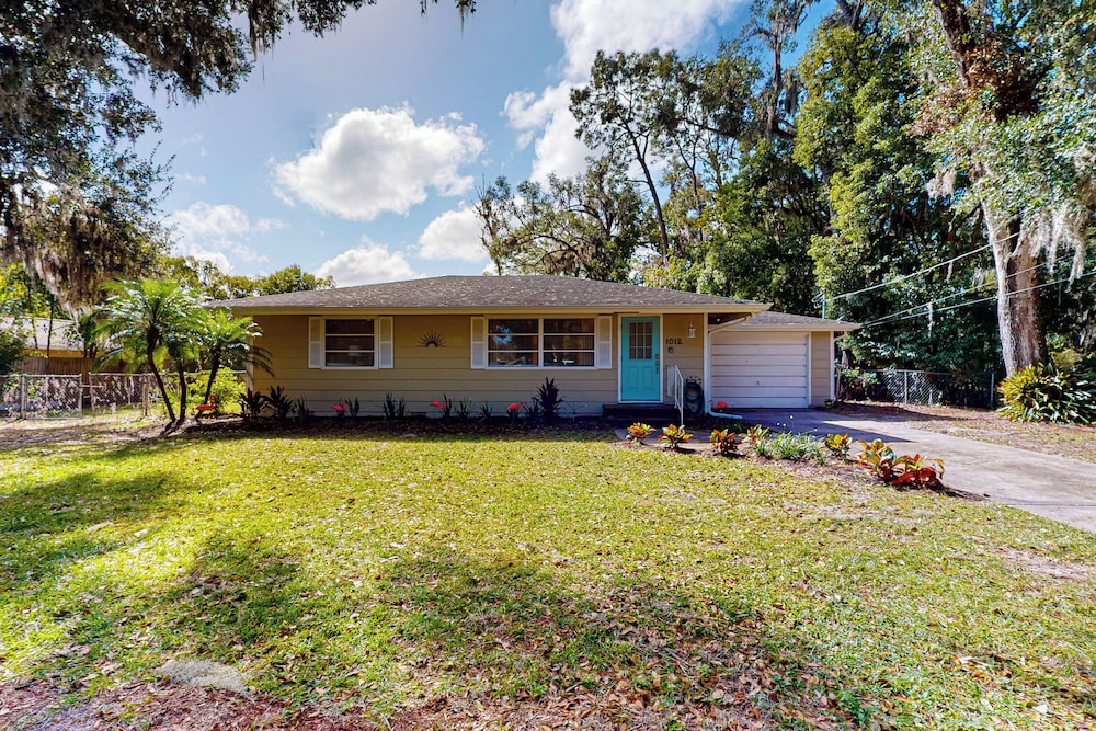 3BR Dog-friendly House, Central A/c, Cornhole