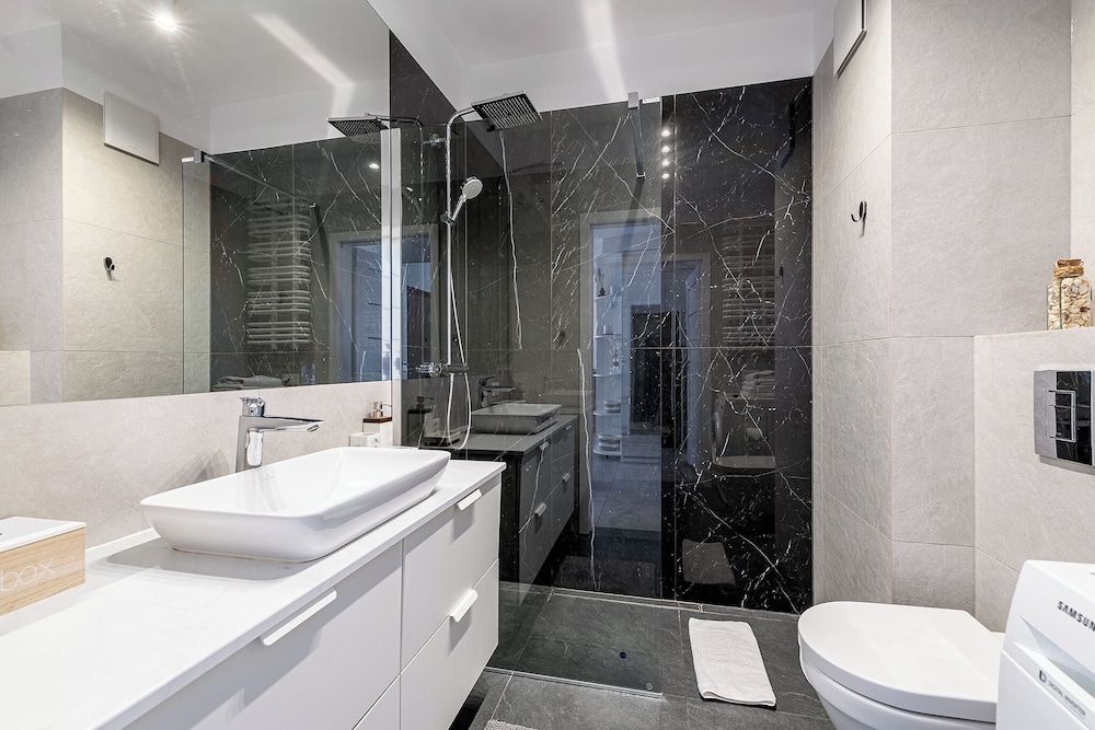RentPlanet - Apartamenty Sierakowskiego
