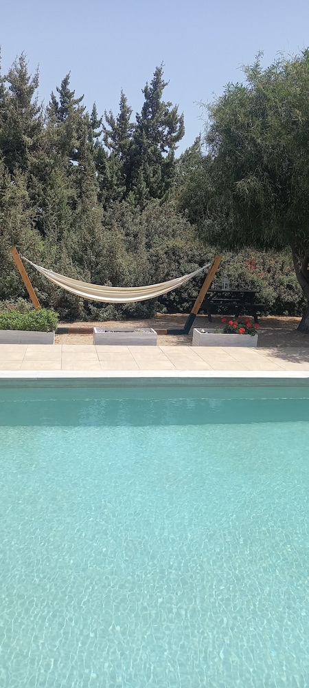 Cedar Bay Beachside Villas