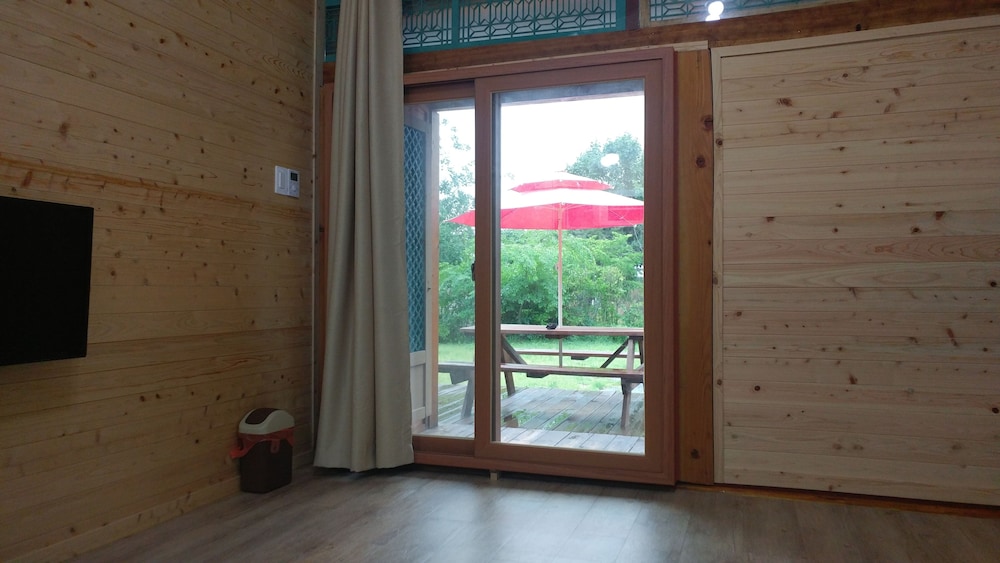 Chowoo Guesthouse