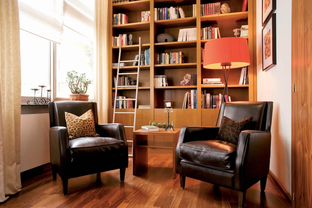 Frankfurt Vacations - Hotel Villa Orange - Property Image 18