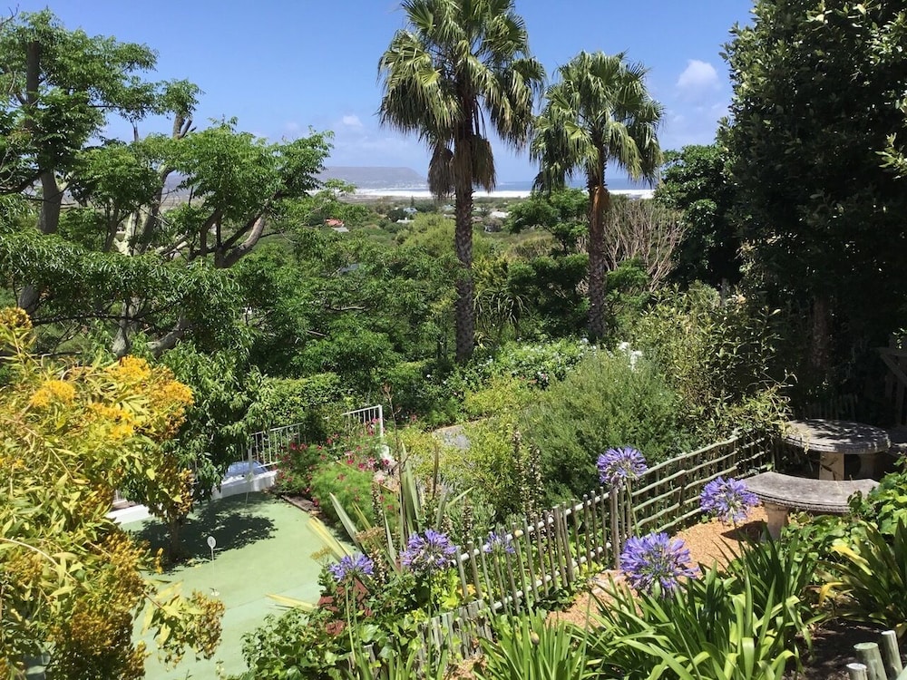 Ocean Golf Guest House