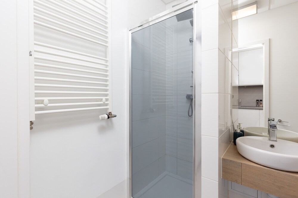 Apartment Varsovia Kasprzaka by Renters view 2