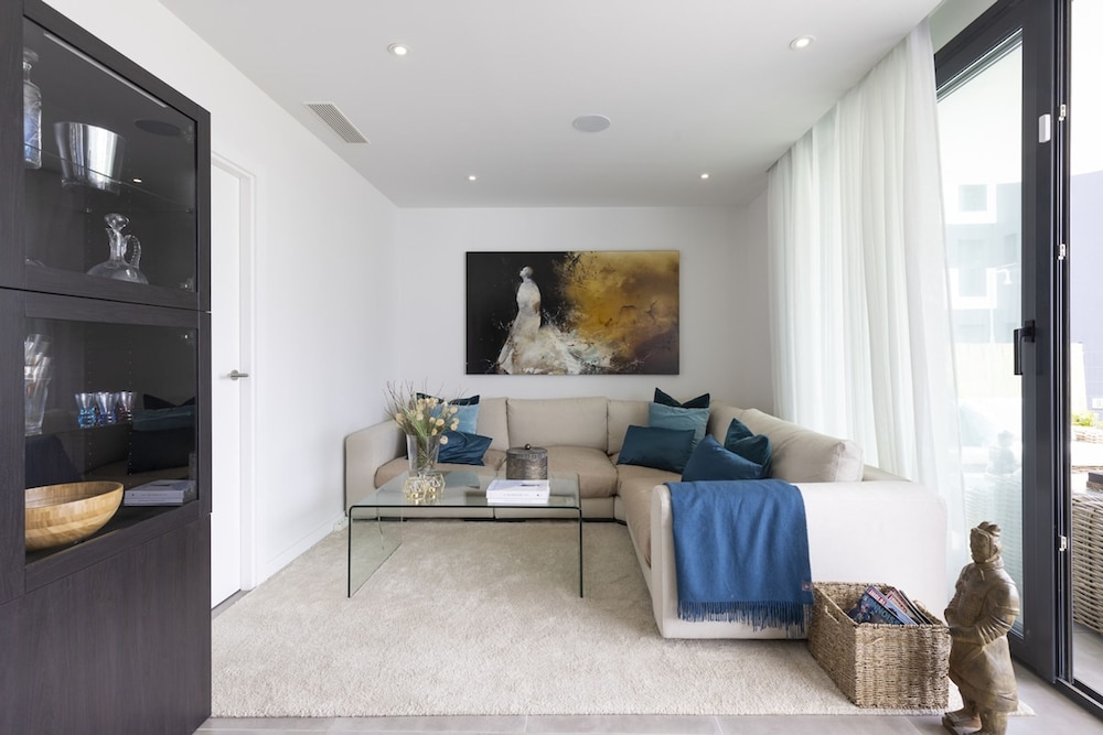Luxury Apartment With Garden in Higueron