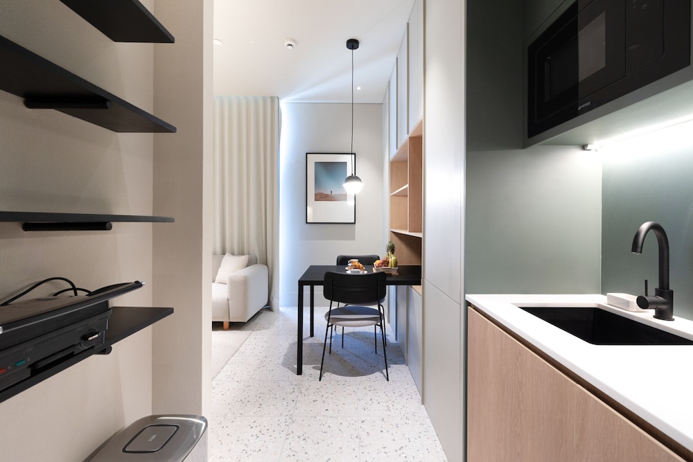 Upside Living Studio With Burj Views - Business Travelers