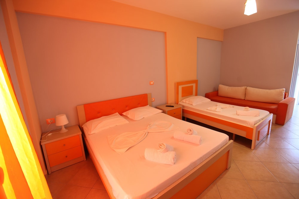 Karos Hotel Llaman