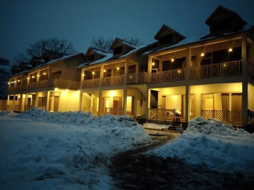 Room in Chalet - Woodridge Cottages Kalam