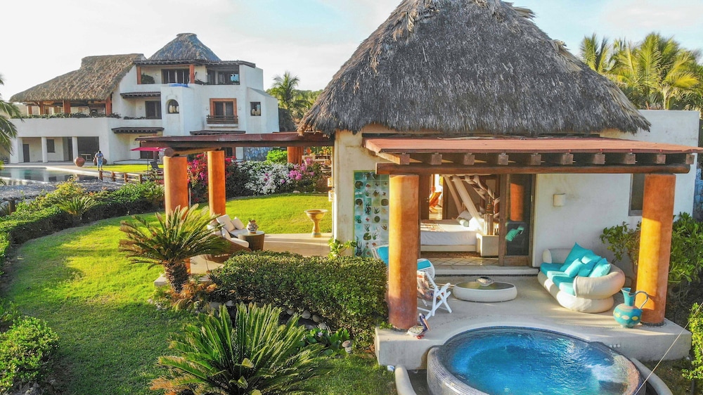 Casa Irekua Luxury beachfront retreat