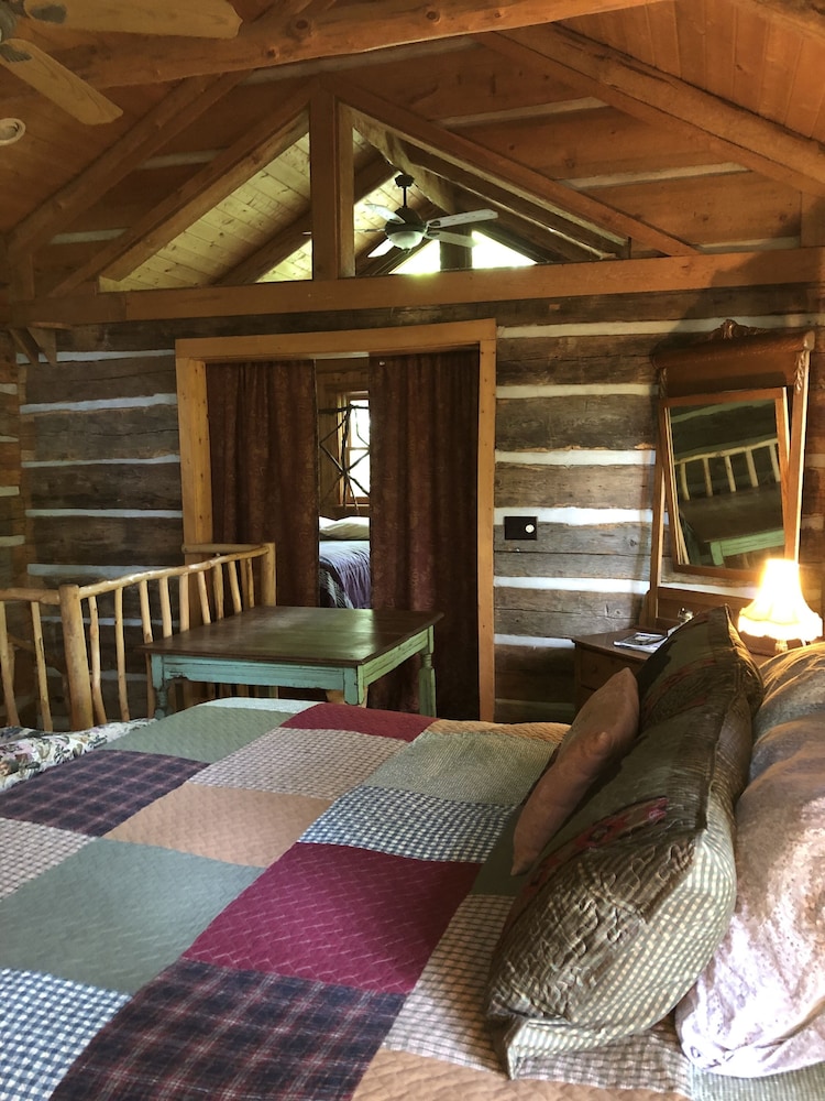 Smokey Mtn. Romantic Handcrafted Cabins view 5