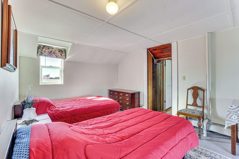 Historical Log Cabin on 80 Acres in Hartford!