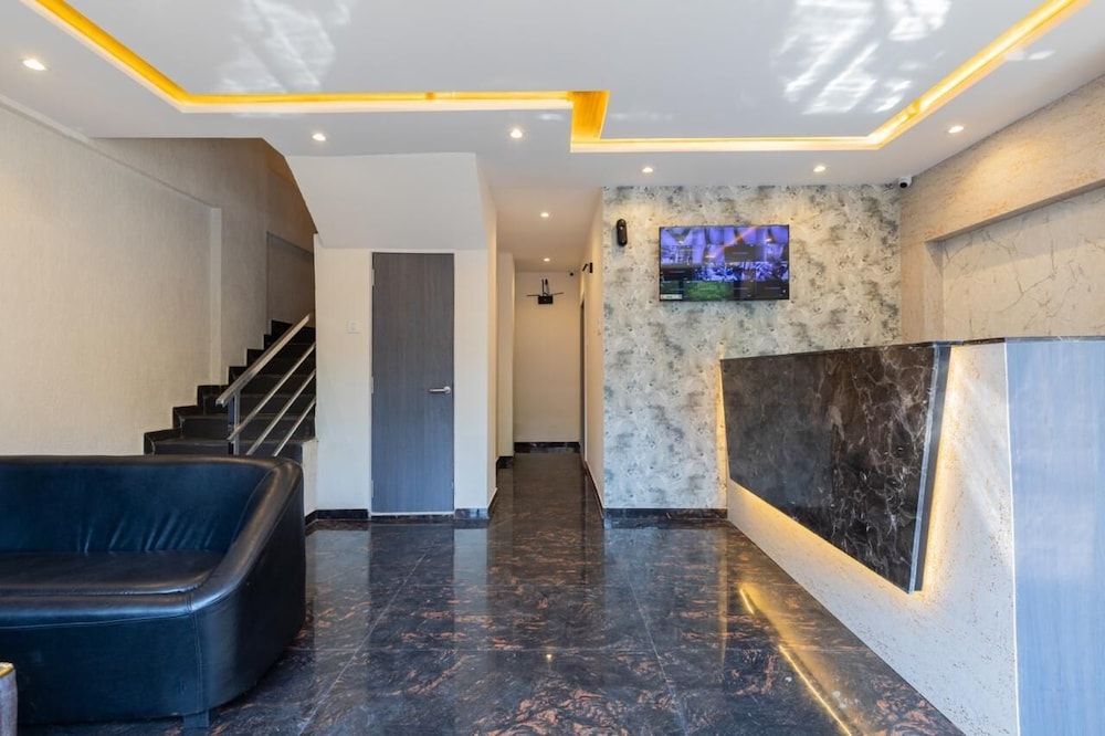Hotel Artilla Borivali
