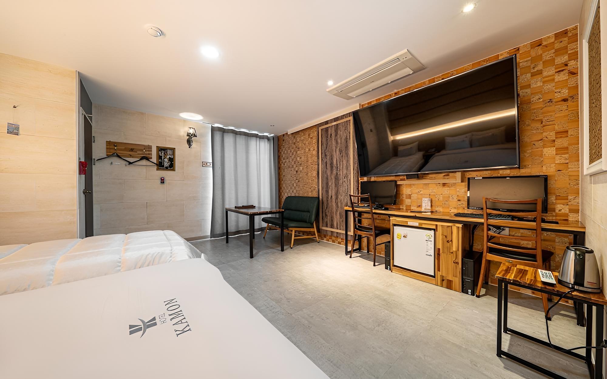 Seocheon Hotel Kamon