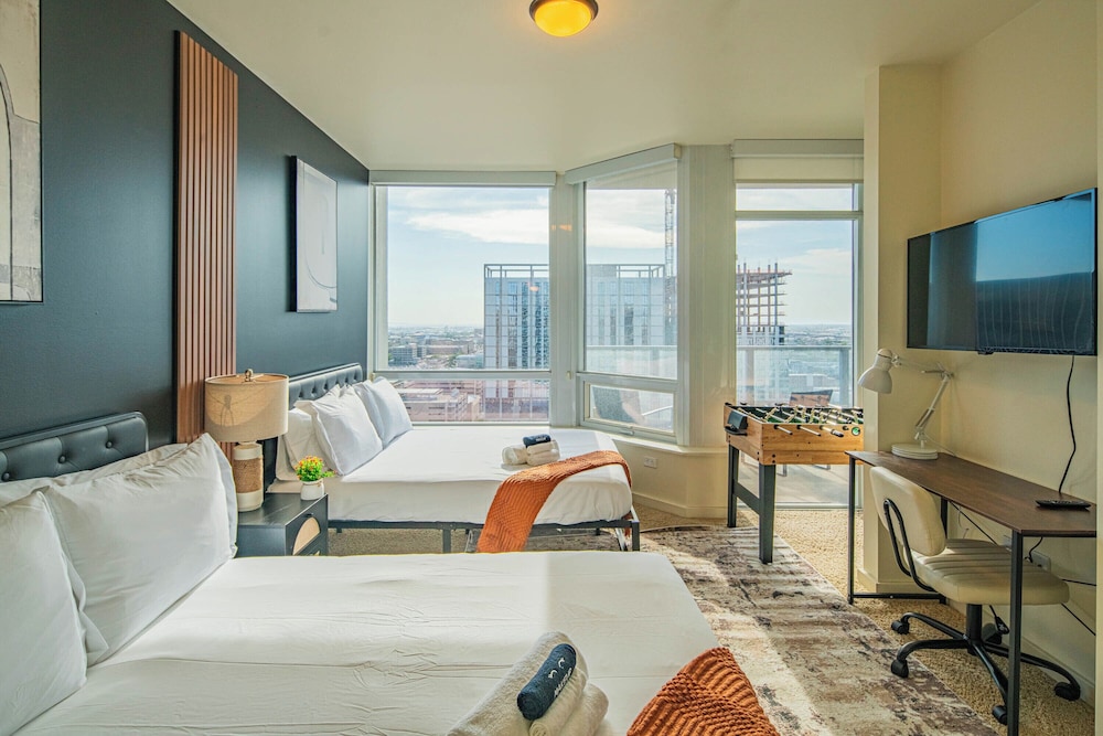 ROVE LIVING/KL - 44 Monroe