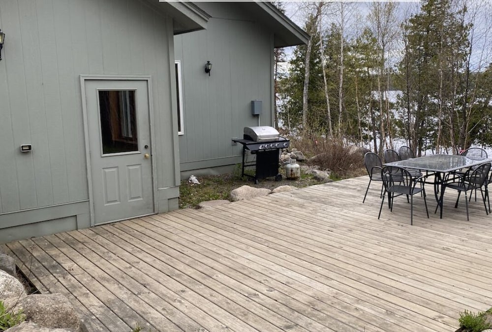 Gunflint Lodge & Outfitters