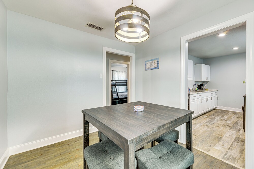 3 Mi to Beach: Family Home in Corpus Christi!