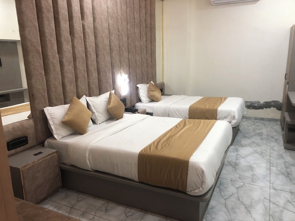 Hotel Lotus Inn