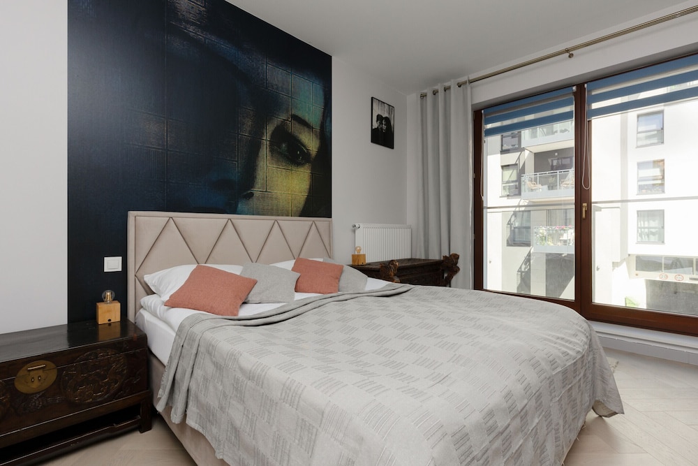 Okrzei Apartment Warsaw Praga by Renters view 4