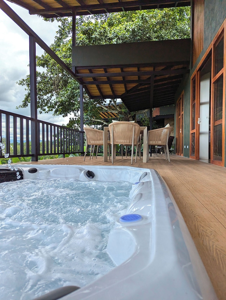 Serene Hills Arenal