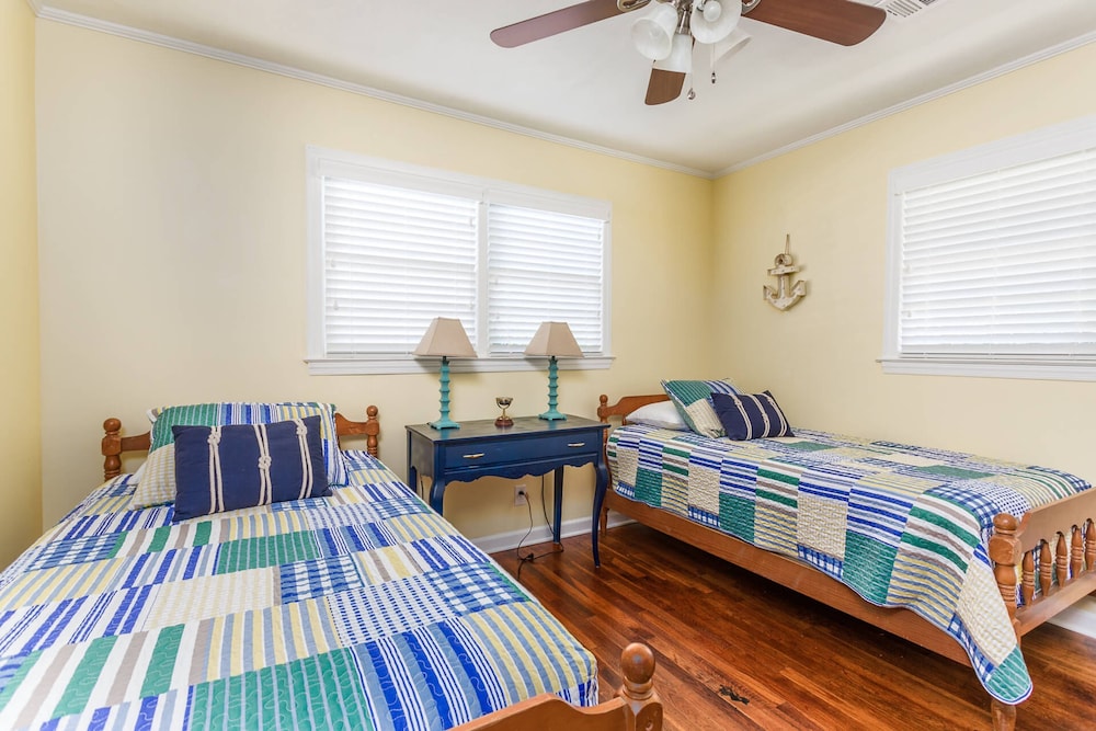 St Simons Island Vacations - 647 Demere Way by Hodnett Cooper - Property Image 5