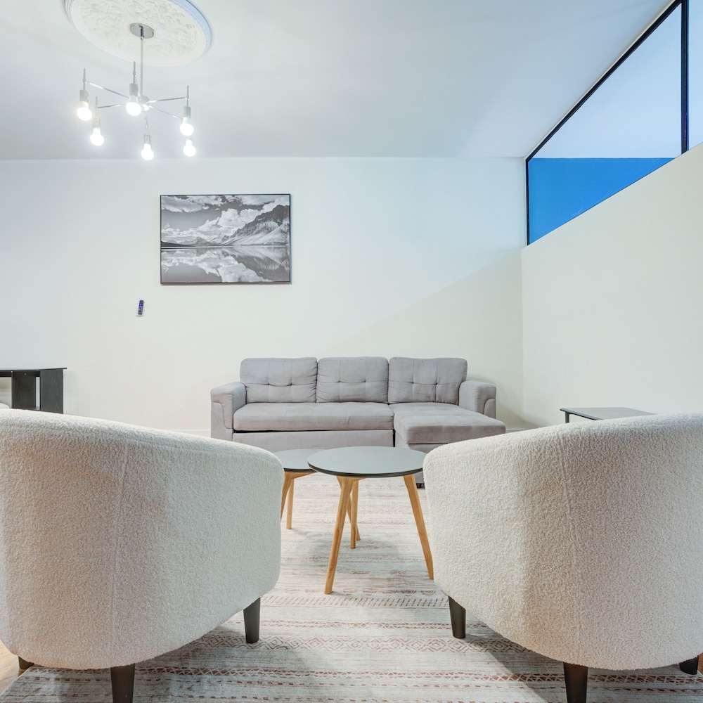 303 N 3rd St B2
