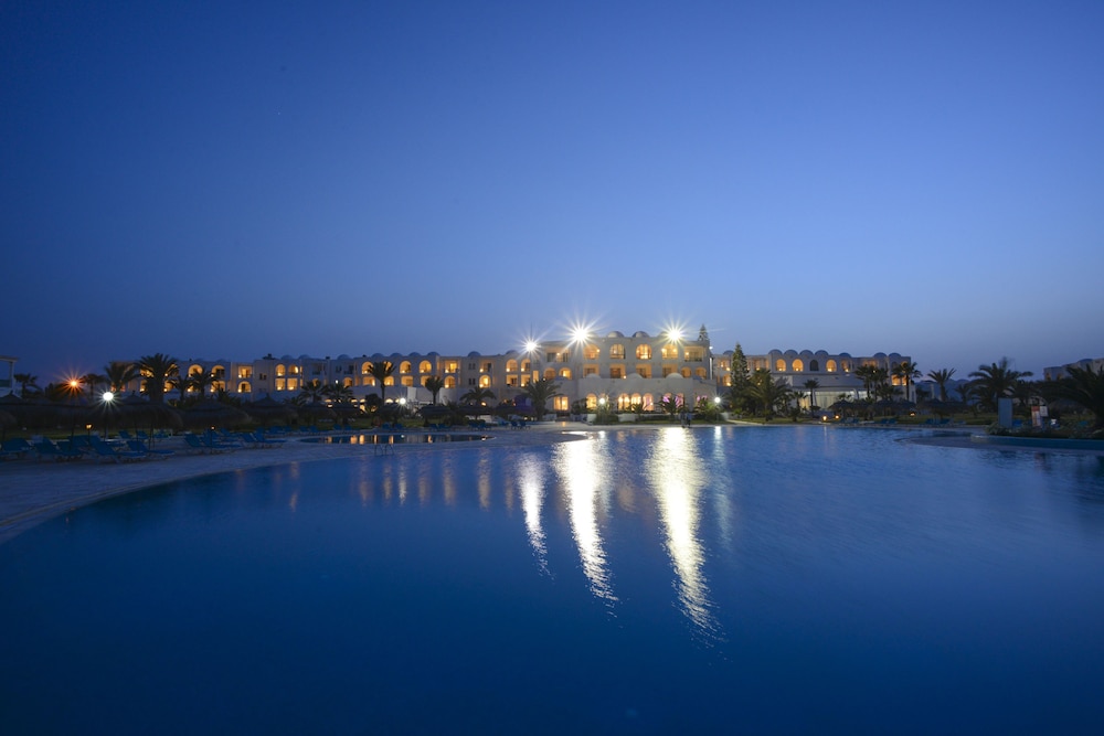 Aghir Vacations - Vincci Helios Beach - Property Image 6