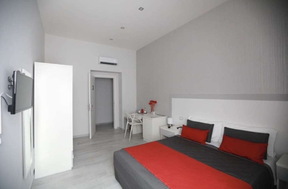 Chiaia Guest House