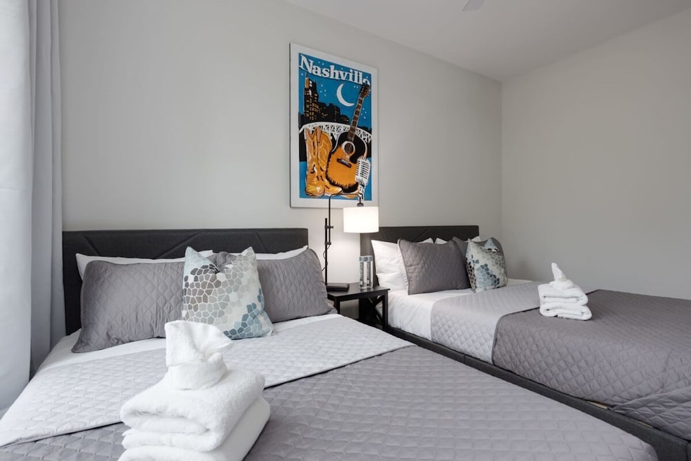 East Nash Double - 26 Beds Booking Fast