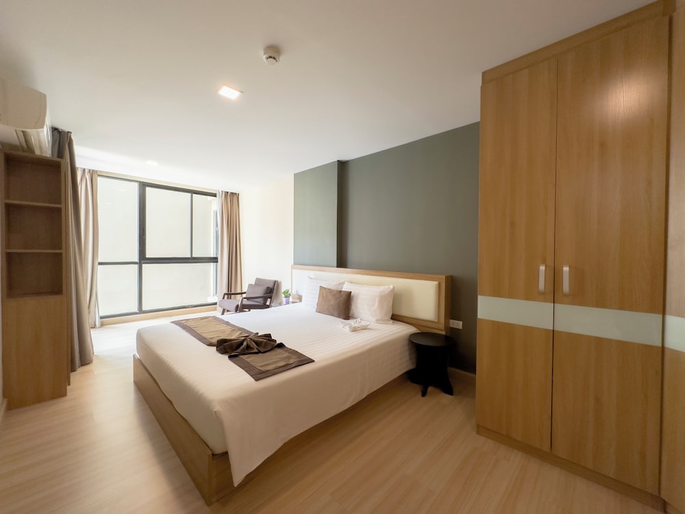 Ramada Ekamai