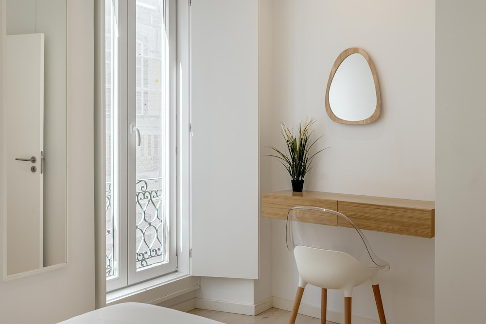 Downtown Modern Apartments I by Homing