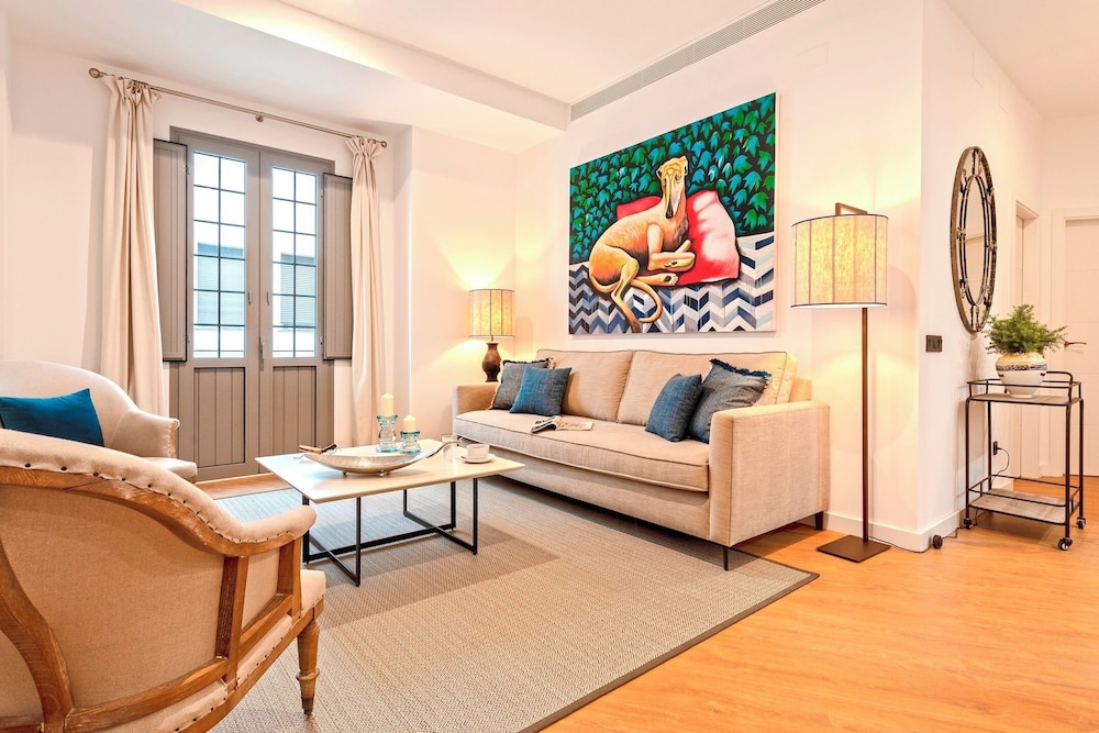 Genteel Home Goyeneta