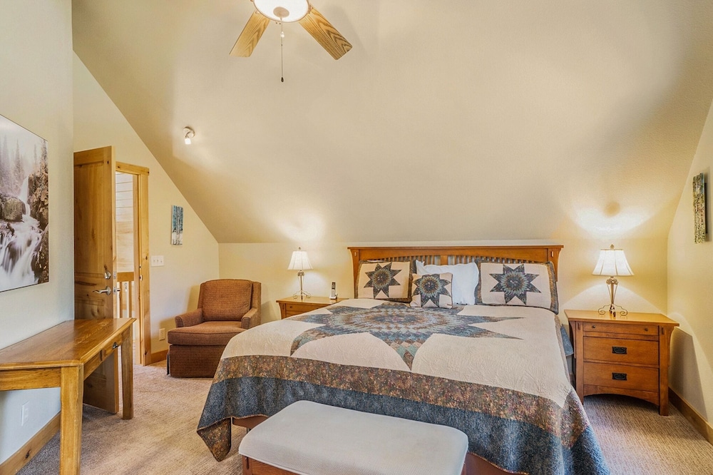 Solitude Bobcat 5- Estes Park 2 Bedroom Condo by RedAwning - Property Image 22