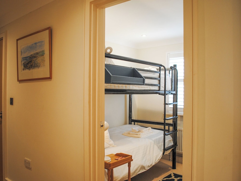5 Thurlestone Beach