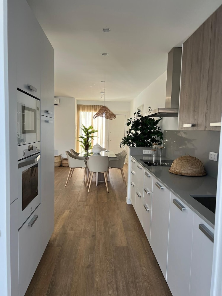 Serena Holiday Homes by LIVVO