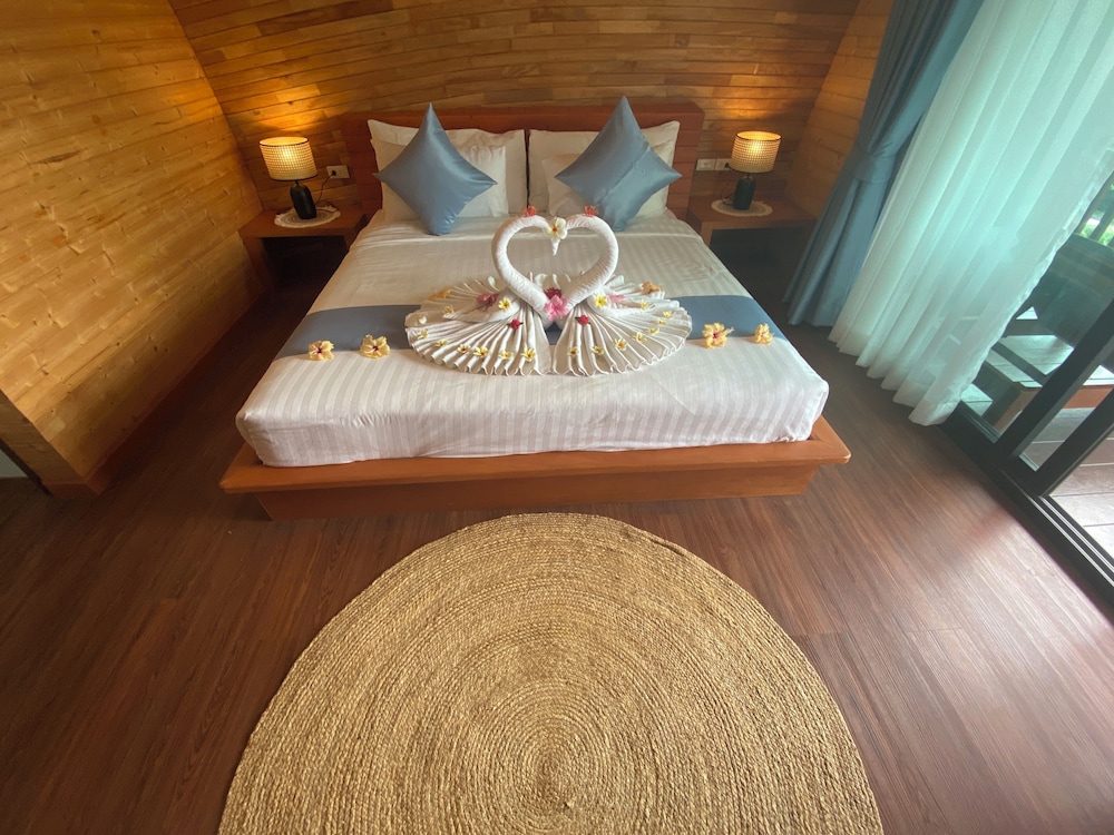 Phumala Lanta Seaview Resort