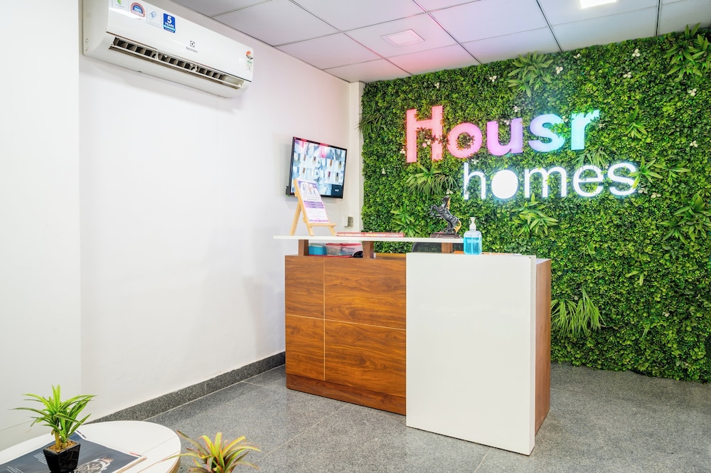 Housr 1RK & 1BHK Apartment Sector 28