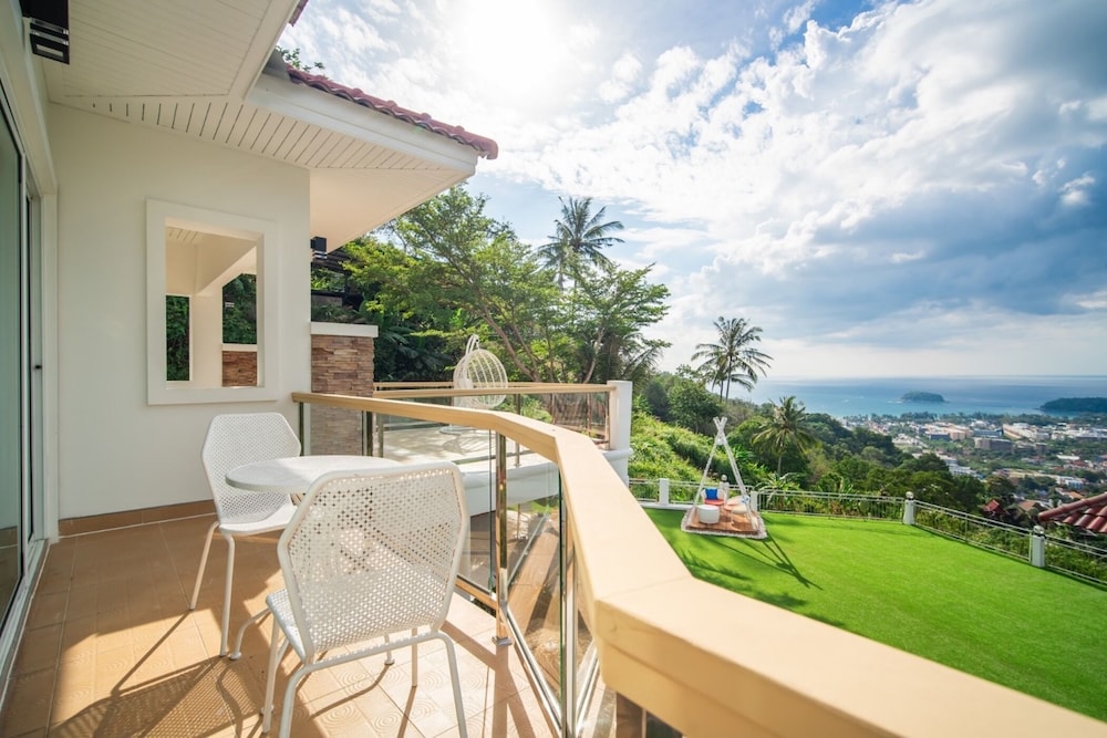 Ocean View 4BR Pool Villa KataBB Seaview
