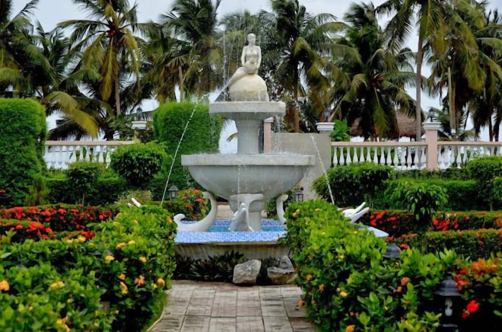 Chakaville Beach Resort