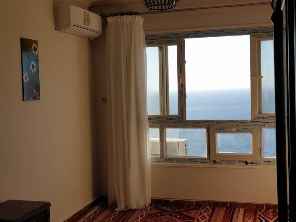 Stanly front Sea View Appartment view 3
