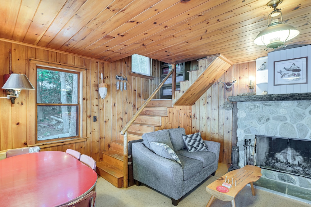 Dock, Beach, Views: Rustic Green Lake Cottage